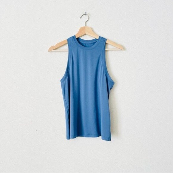 Lululemon SIZE 6 Ultralight waist length tank top in Oasis Blue - Picture 1 of 5